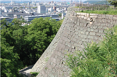 【5】高石垣と算木積み（たかいしがきとさんぎづみ）の画像