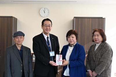 寄附金寄贈の様子