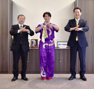 香川議員と香川さんと松永市長の写真