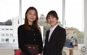 第13代観光親善大使の秋庭さんと永田さんの写真
