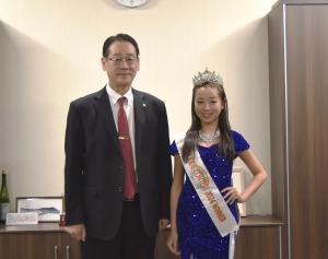 市長と立石さんの写真