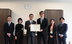 感謝状贈呈の様子